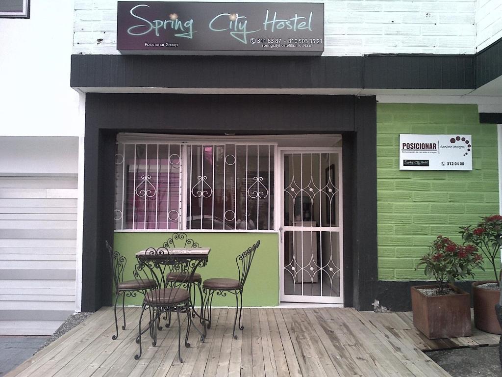 Spring City Hostel Medellín Buitenkant foto