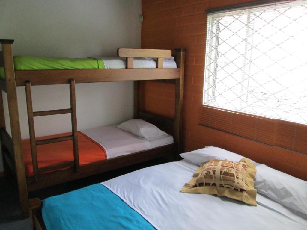 Spring City Hostel Medellín Buitenkant foto
