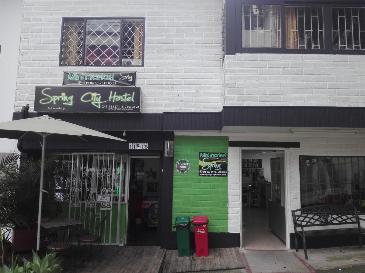 Spring City Hostel Medellín Buitenkant foto