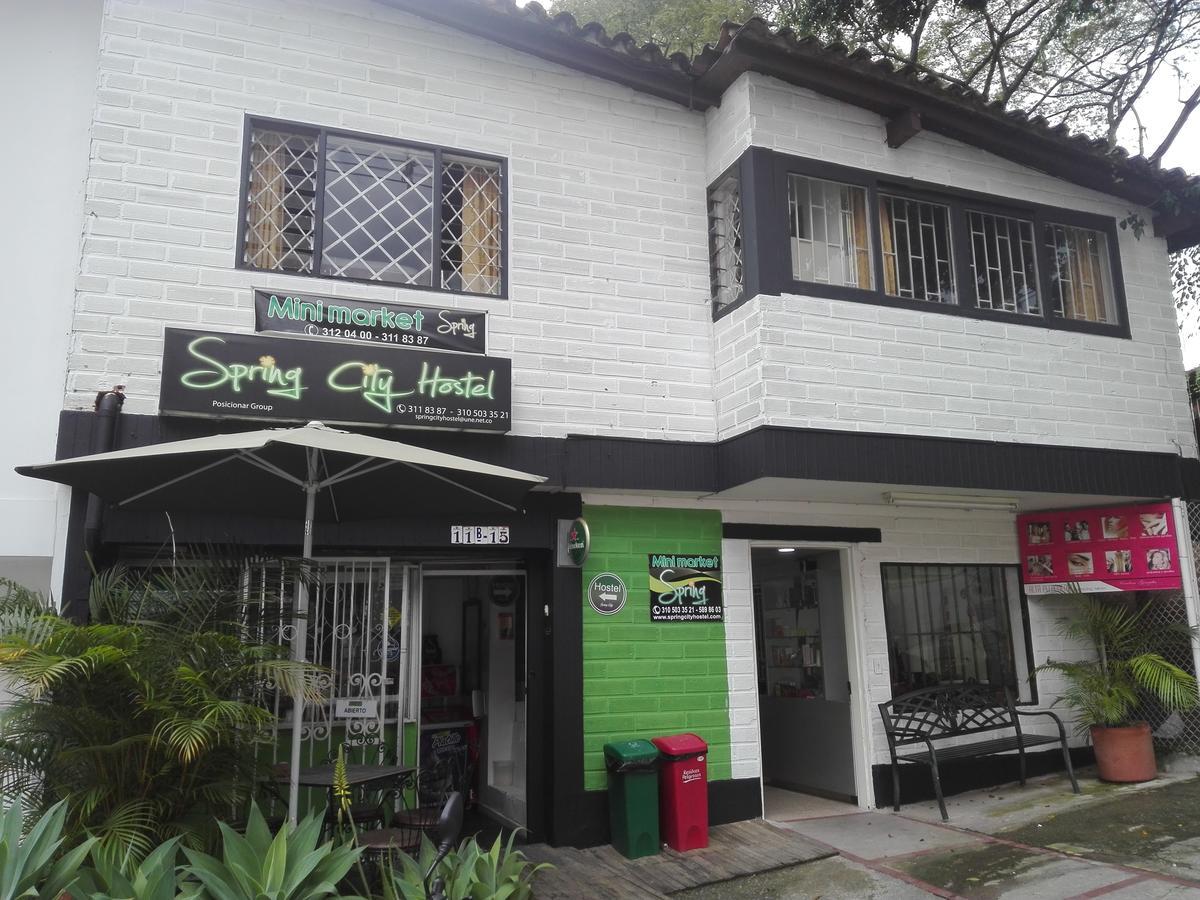 Spring City Hostel Medellín Buitenkant foto