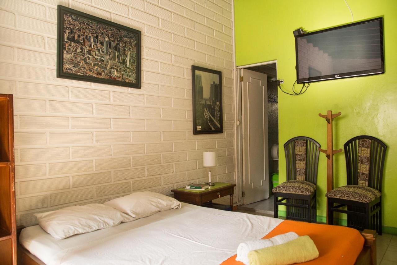 Spring City Hostel Medellín Buitenkant foto