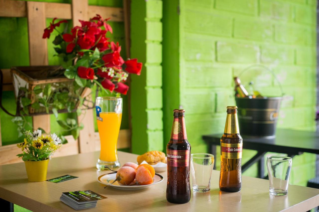 Spring City Hostel Medellín Buitenkant foto